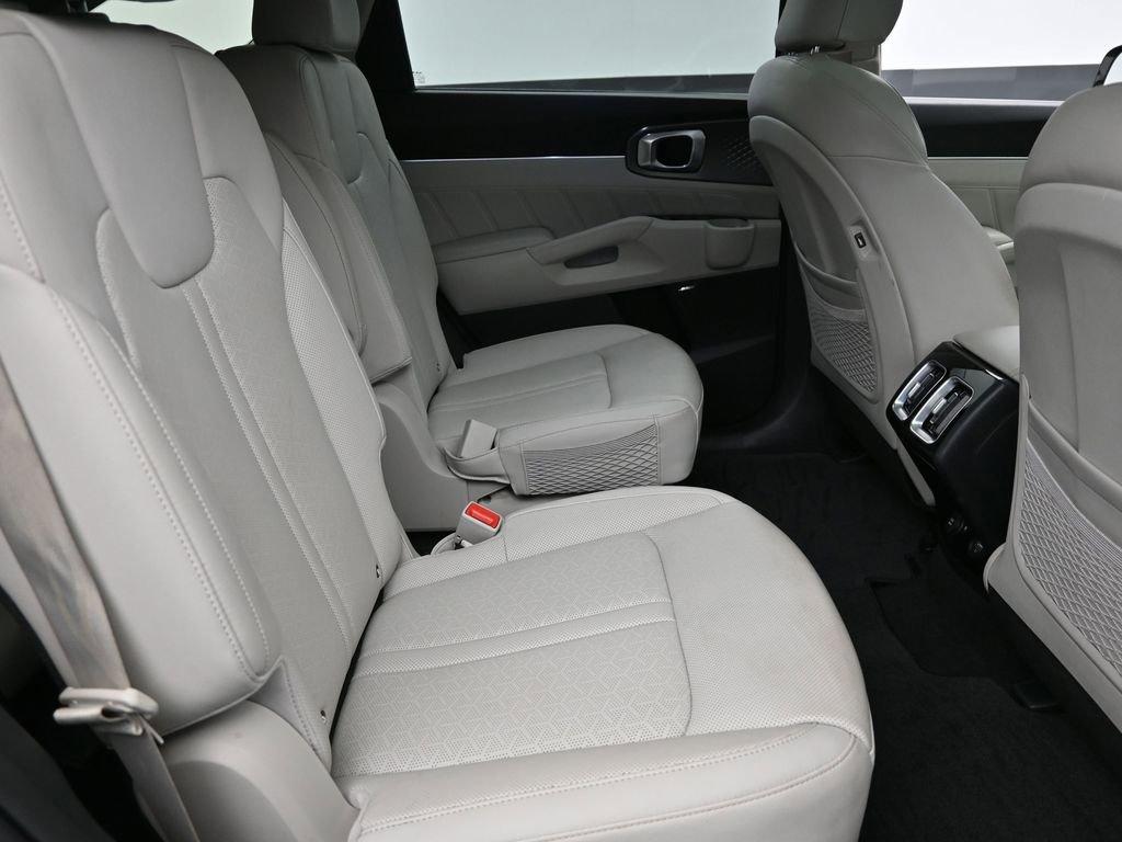 2022 Kia Sorento Plug-In Hybrid Vehicle Photo in Cedar Rapids, IA 52402