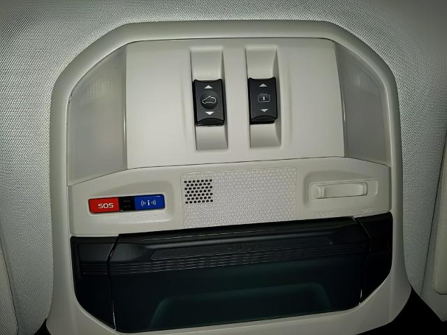 2025 Subaru Ascent Vehicle Photo in Green Bay, WI 54304