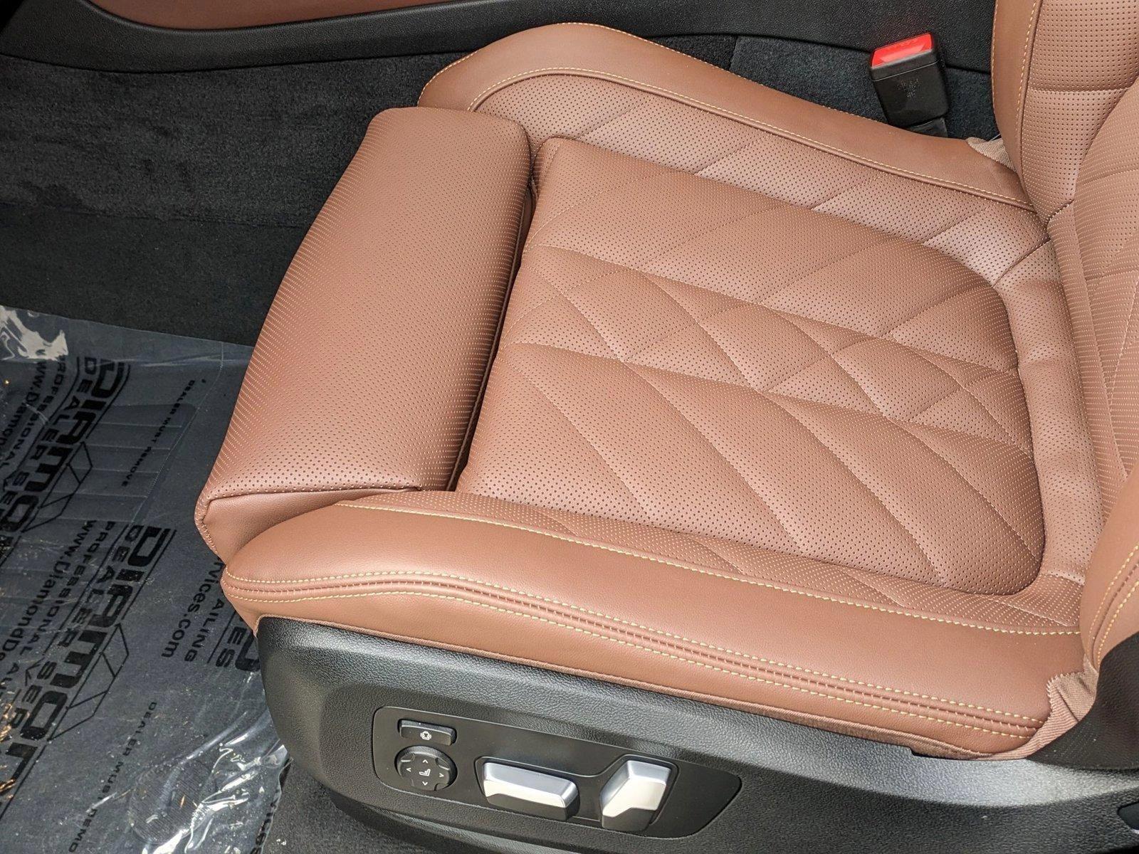 2025 BMW X5 xDrive50e Vehicle Photo in Rockville, MD 20852