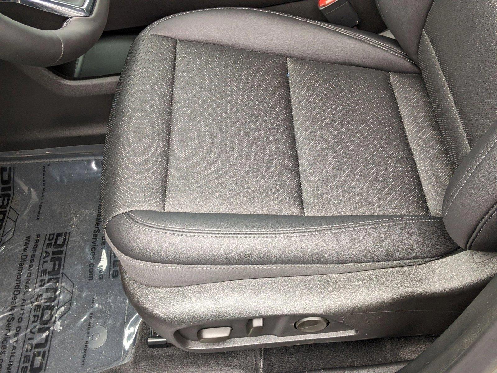 2025 Chevrolet Equinox Vehicle Photo in TIMONIUM, MD 21093-2300
