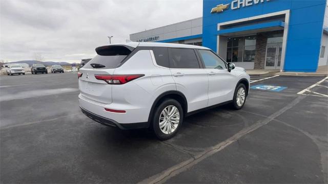 2022 Mitsubishi Outlander Vehicle Photo in TULLY, NY 13159-3159