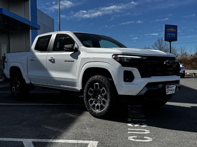 2025 Chevrolet Colorado Vehicle Photo in GARDNER, MA 01440-3110
