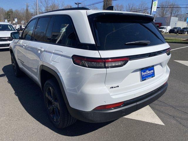 2025 Jeep Grand Cherokee Vehicle Photo in Doylsetown, PA 18901