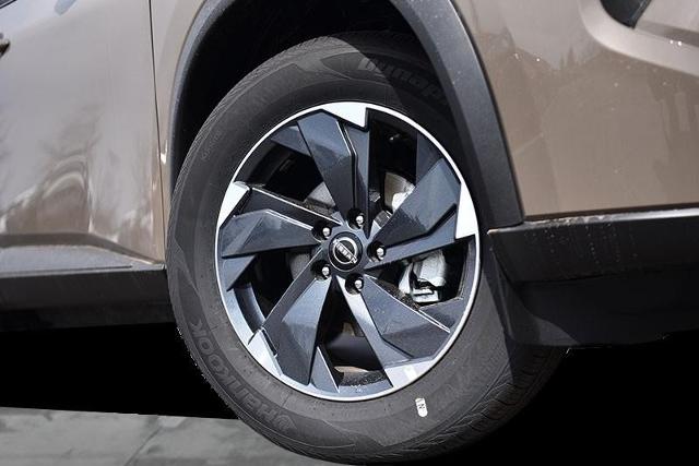 2025 Nissan Rogue Vehicle Photo in Ballwin, MO 63011