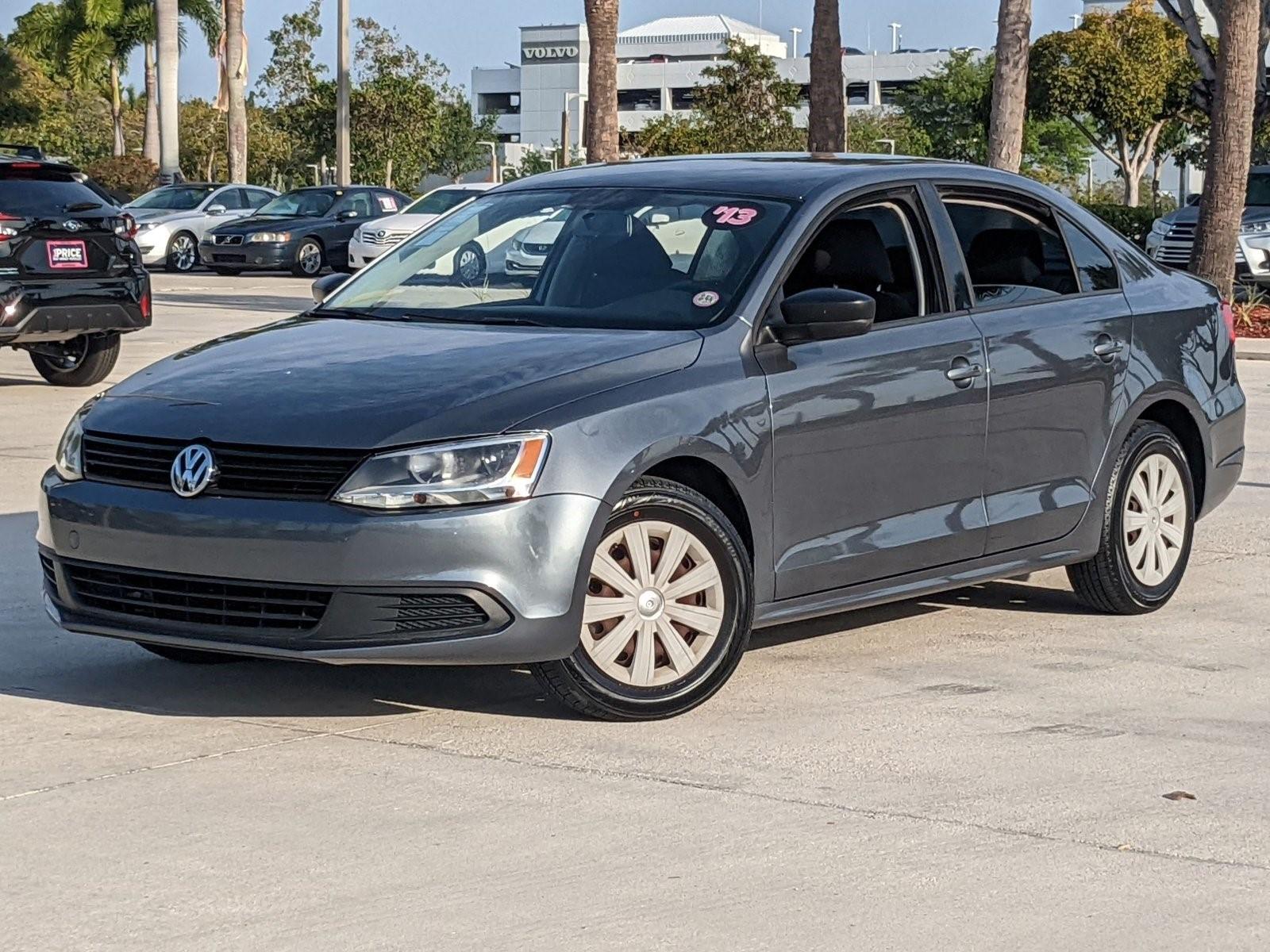 2013 Volkswagen Jetta Sedan Vehicle Photo in Davie, FL 33331