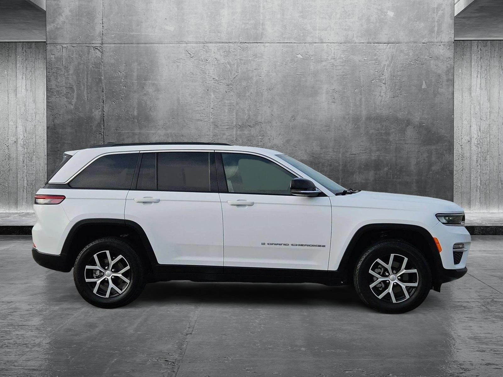 2024 Jeep Grand Cherokee Vehicle Photo in CORPUS CHRISTI, TX 78416-1100