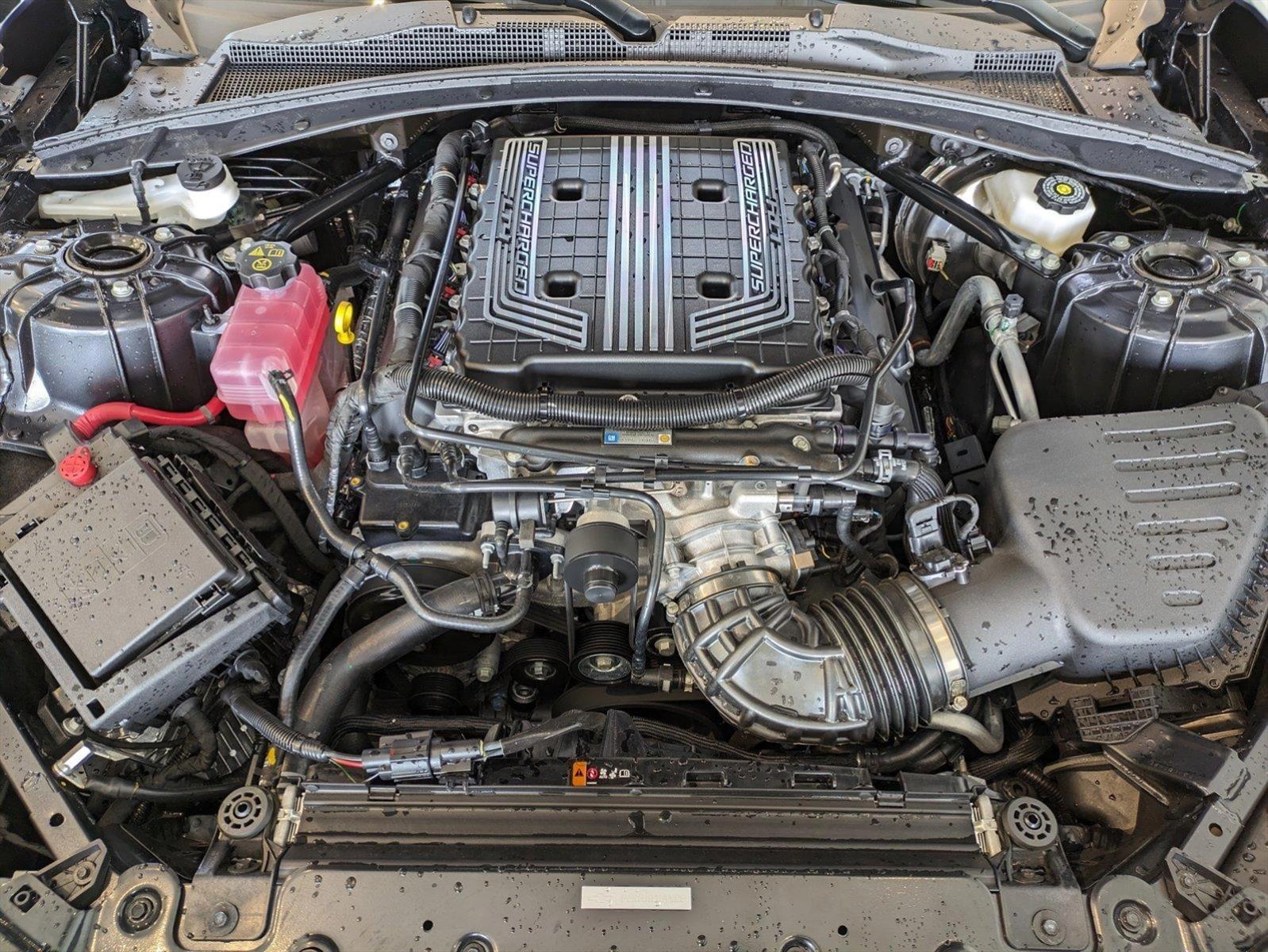 2024 Chevrolet Camaro Vehicle Photo in VALENCIA, CA 91355-1705