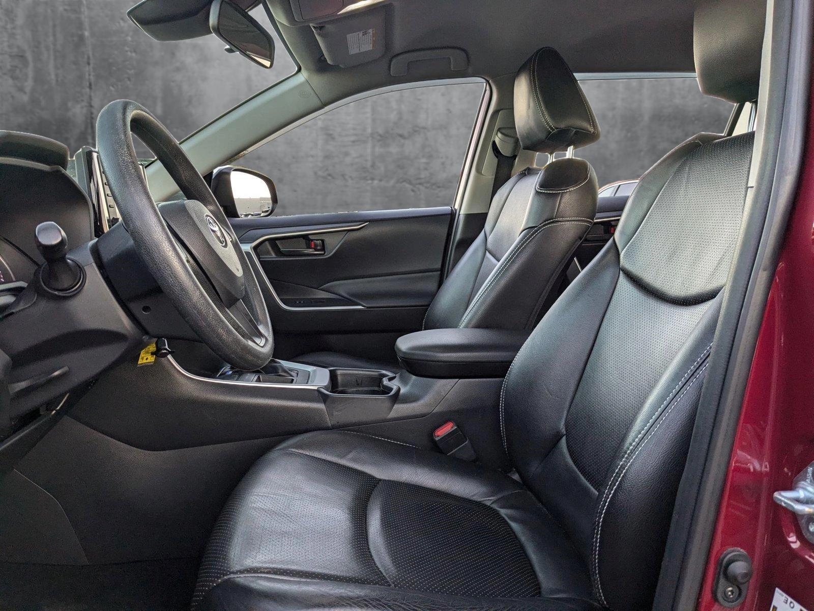 2019 Toyota RAV4 Vehicle Photo in Winter Park, FL 32792