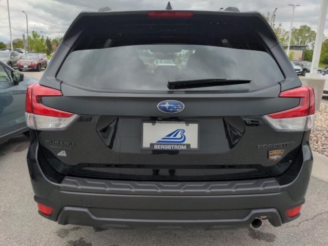 2025 Subaru Forester Vehicle Photo in Green Bay, WI 54304