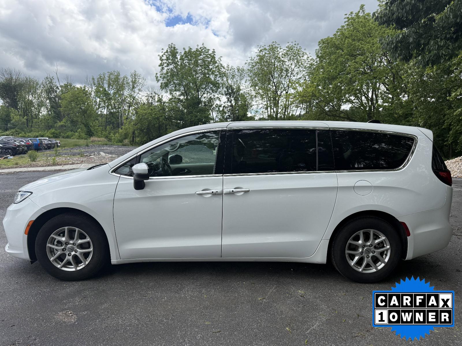 2023 Chrysler Pacifica Vehicle Photo in Harrisburg, PA 17111