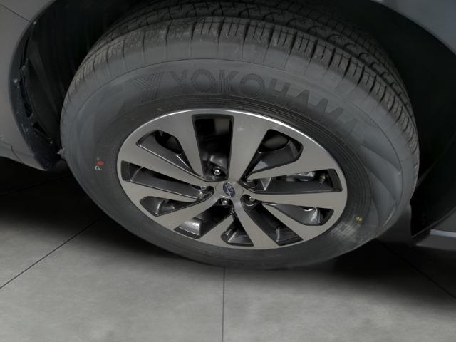 2025 Subaru Outback Vehicle Photo in Green Bay, WI 54304