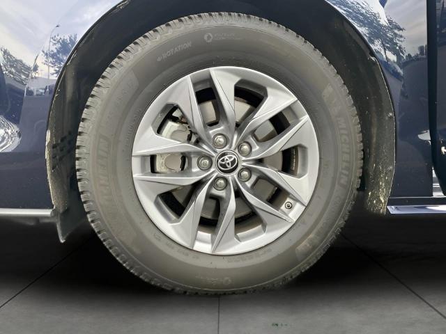 2021 Toyota Sienna Vehicle Photo in Oshkosh, WI 54904