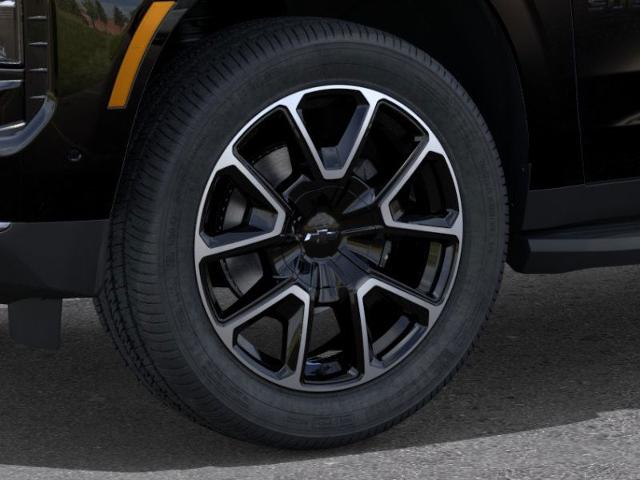 2025 Chevrolet Suburban Vehicle Photo in KANSAS CITY, MO 64114-4502