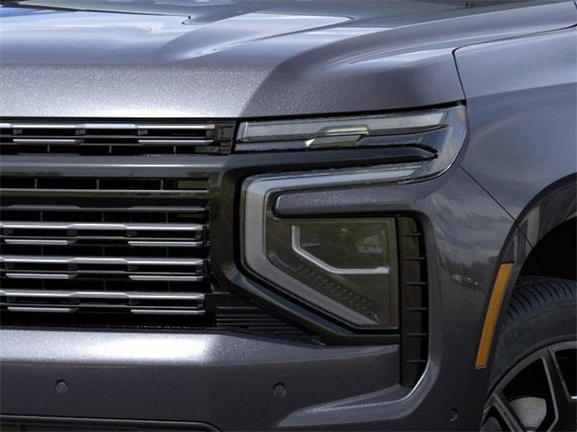 2025 Chevrolet Suburban Vehicle Photo in ENGLEWOOD, CO 80113-6708