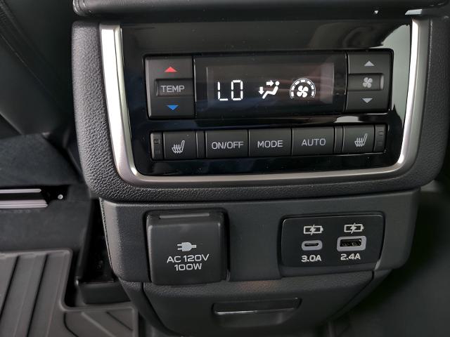 2025 Subaru Ascent Vehicle Photo in Green Bay, WI 54304