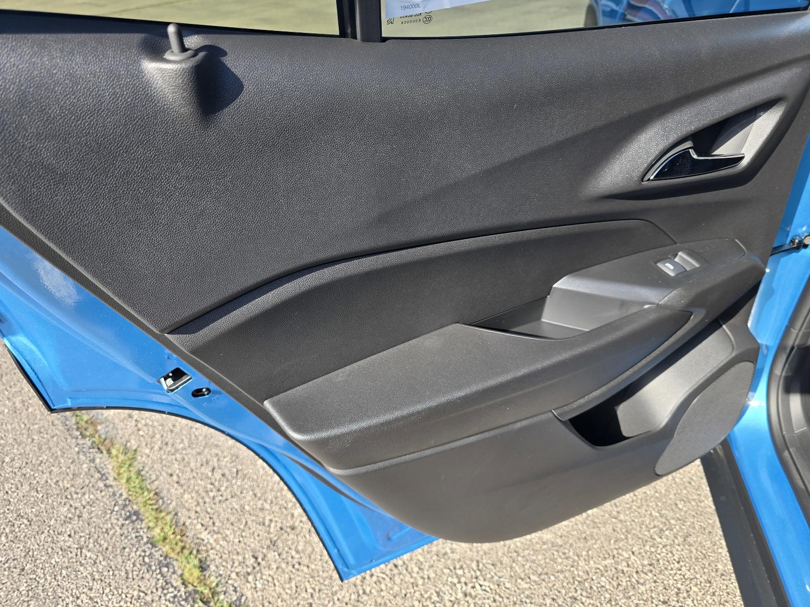 2025 Chevrolet Trax Vehicle Photo in Rolla, MO 65401