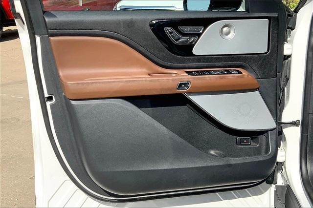 2023 Lincoln Aviator Vehicle Photo in KANSAS CITY, MO 64114-4545