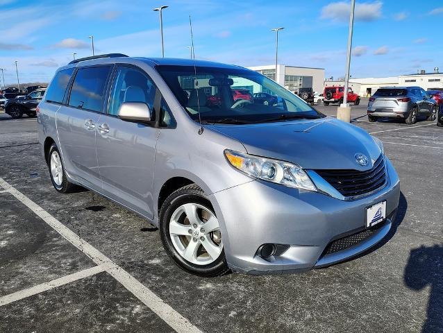 2012 Toyota Sienna Vehicle Photo in GREEN BAY, WI 54304-5303