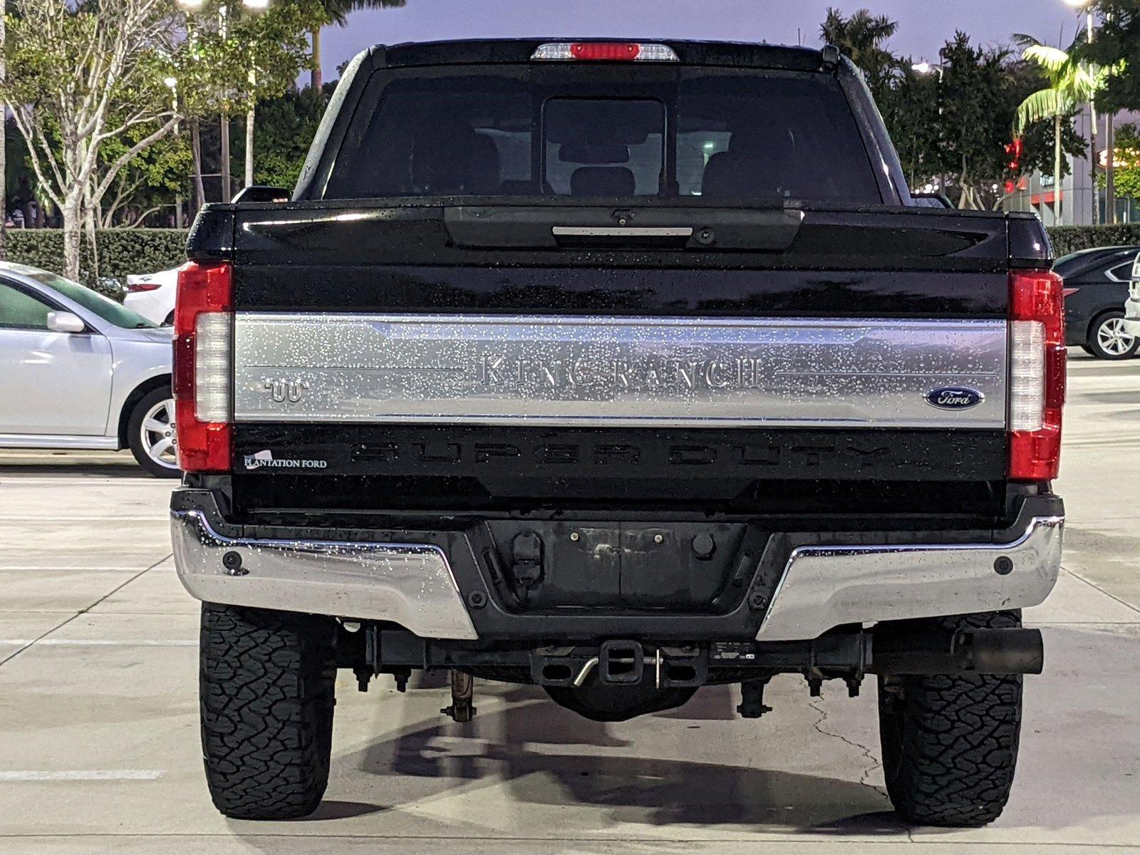 2017 Ford Super Duty F-250 SRW Vehicle Photo in Davie, FL 33331