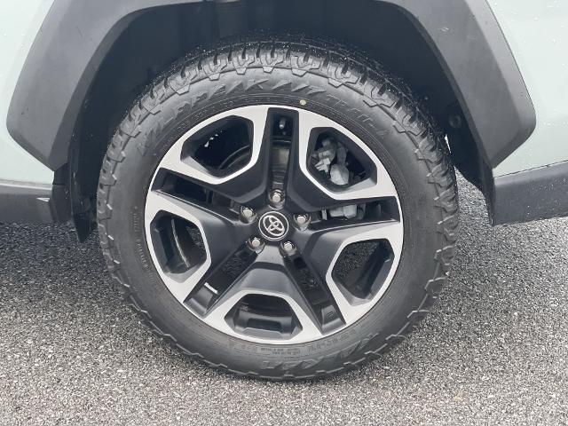 2019 Toyota RAV4 Vehicle Photo in BENTONVILLE, AR 72712-4322