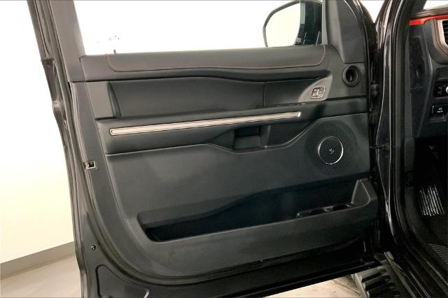2024 Ford Expedition Vehicle Photo in Lees Summit, MO 64086