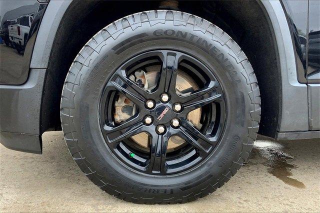 2023 GMC Acadia Vehicle Photo in TOPEKA, KS 66609-0000