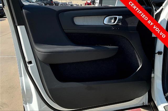2025 Volvo XC40 Vehicle Photo in Grapevine, TX 76051