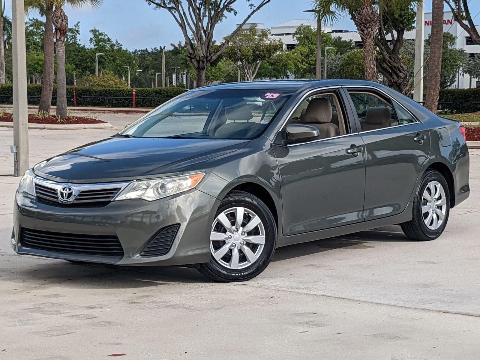 2013 Toyota Camry Vehicle Photo in Davie, FL 33331