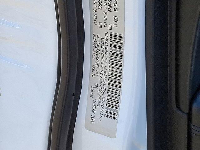 2015 Jeep Grand Cherokee Vehicle Photo in DANBURY, CT 06810-5034