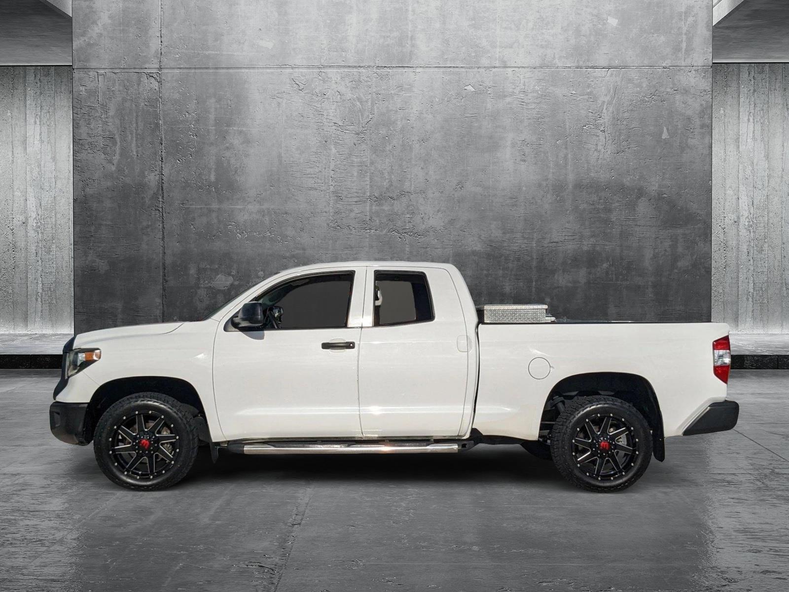 2019 Toyota Tundra 2WD Vehicle Photo in Davie, FL 33331