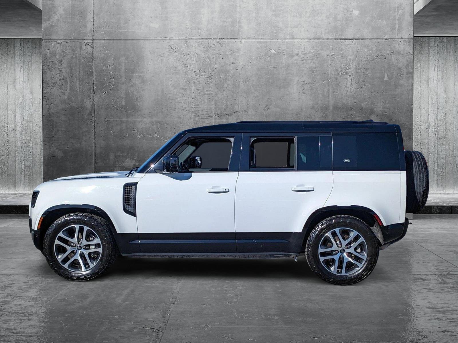 2024 Land Rover Defender Vehicle Photo in Tampa, FL 33614