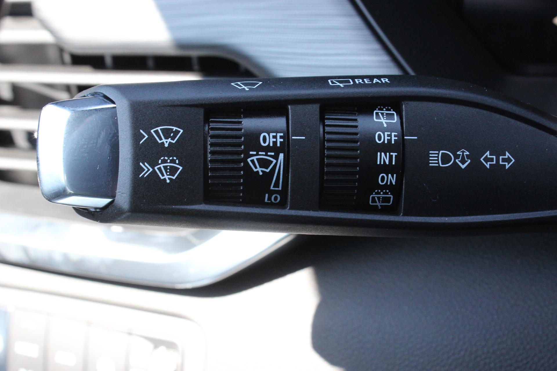 2025 GMC Acadia Vehicle Photo in AURORA, CO 80012-4011