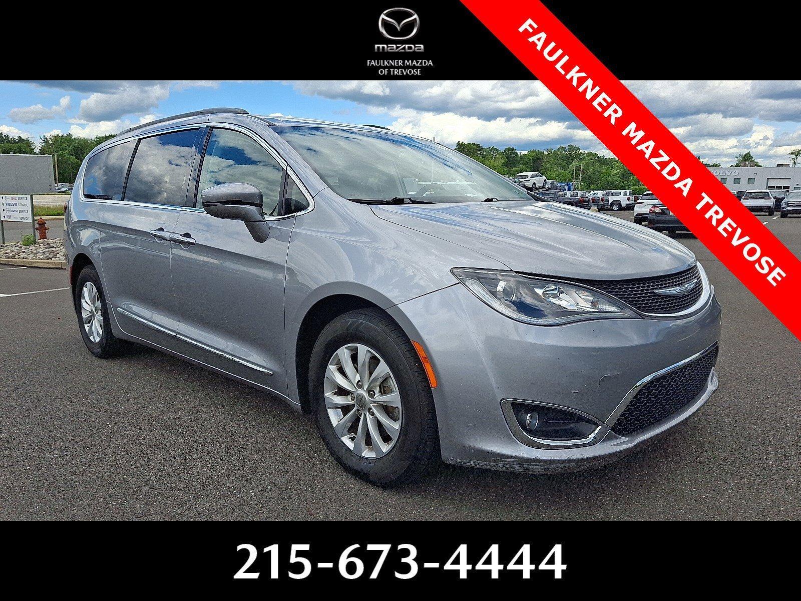 2017 Chrysler Pacifica Vehicle Photo in Trevose, PA 19053