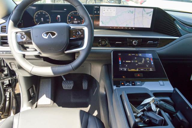 2025 INFINITI QX80 Vehicle Photo in Houston, TX 77090