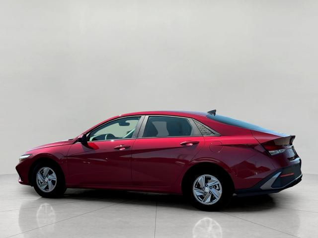 2025 Hyundai ELANTRA Vehicle Photo in Green Bay, WI 54304