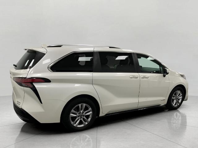 2021 Toyota Sienna Vehicle Photo in Appleton, WI 54913