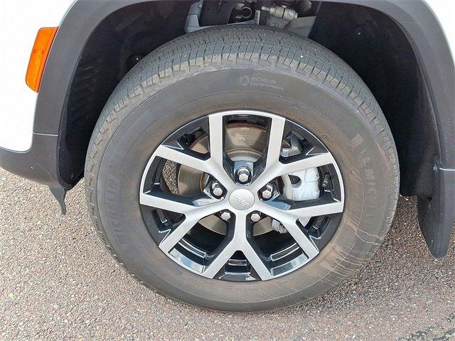 2024 Jeep Grand Cherokee Vehicle Photo in Willow Grove, PA 19090