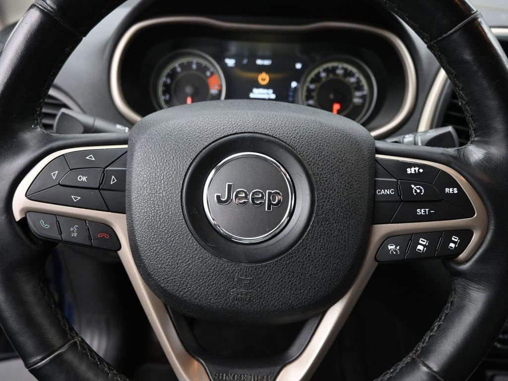 2016 Jeep Cherokee Vehicle Photo in Marion, IA 52302