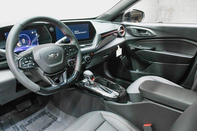 2025 Chevrolet Trax Vehicle Photo in EVERETT, WA 98203-5662