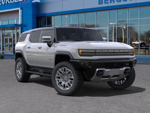 2025 GMC HUMMER EV SUV Vehicle Photo in OSHKOSH, WI 54904-7811