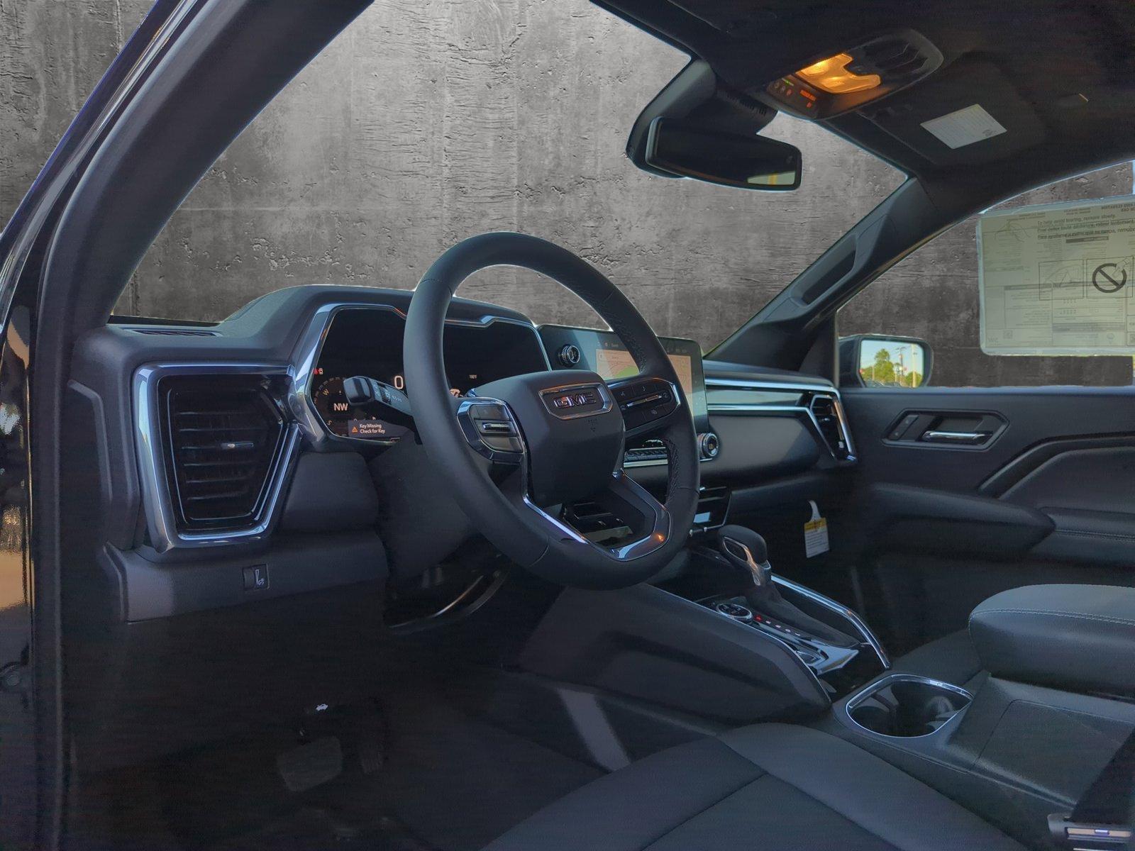 2024 GMC Canyon Vehicle Photo in MEMPHIS, TN 38115-1503