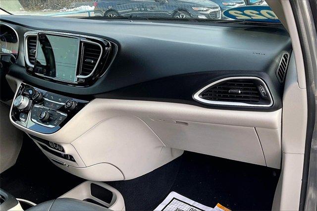 2022 Chrysler Pacifica Vehicle Photo in INDEPENDENCE, MO 64055-1314
