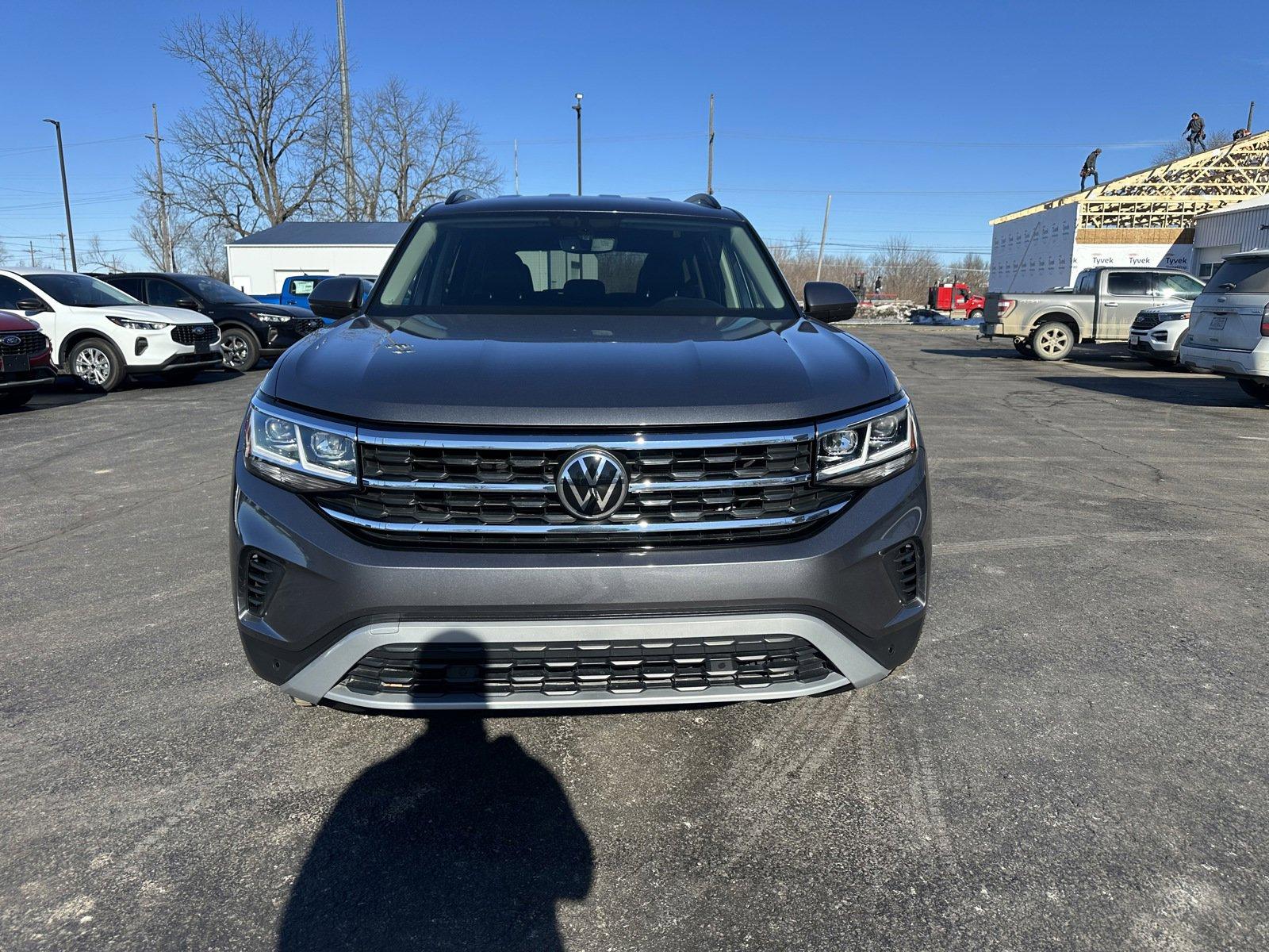 Used 2021 Volkswagen Atlas SE w/Tech with VIN 1V2HR2CA5MC603733 for sale in Marshall, MO