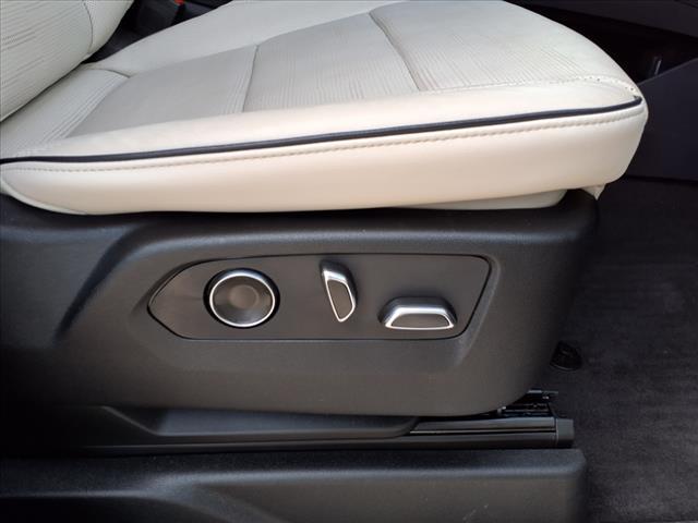 2024 Cadillac Escalade Vehicle Photo in TAMPA, FL 33612-3404