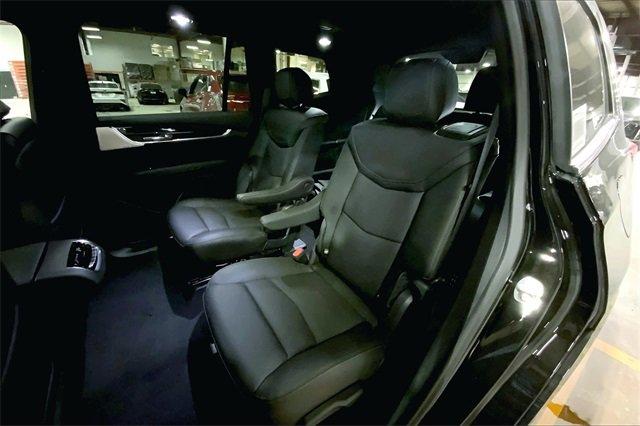 2025 Cadillac XT6 Vehicle Photo in KANSAS CITY, MO 64114-4545