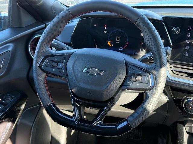2025 Chevrolet Trax Vehicle Photo in COLUMBIA, MO 65203-3903