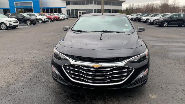 2022 Chevrolet Malibu Vehicle Photo in MOON TOWNSHIP, PA 15108-2571