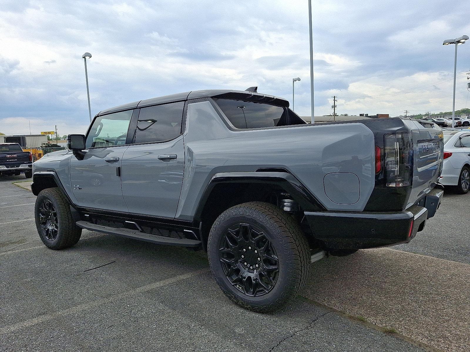2025 GMC HUMMER EV Pickup Vehicle Photo in HARRISBURG, PA 17111-1033