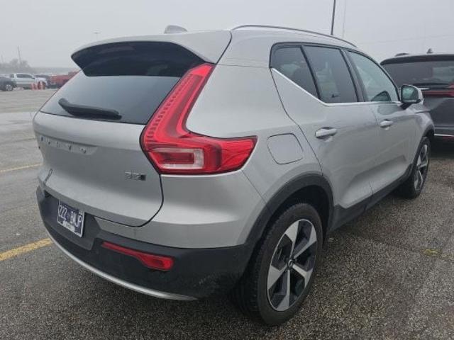 2025 Volvo XC40 Vehicle Photo in San Antonio, TX 78230