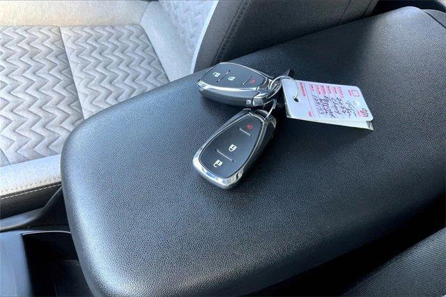 2022 Chevrolet Equinox Vehicle Photo in TOPEKA, KS 66609-0000